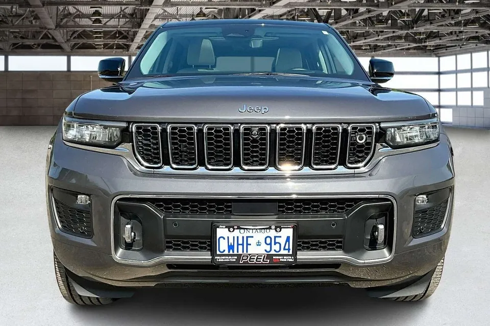 Jeep Grand Cherokee 2023 photo 3