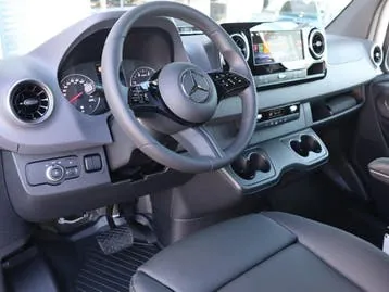 Mercedes-Benz Sprinter 2026 photo 3