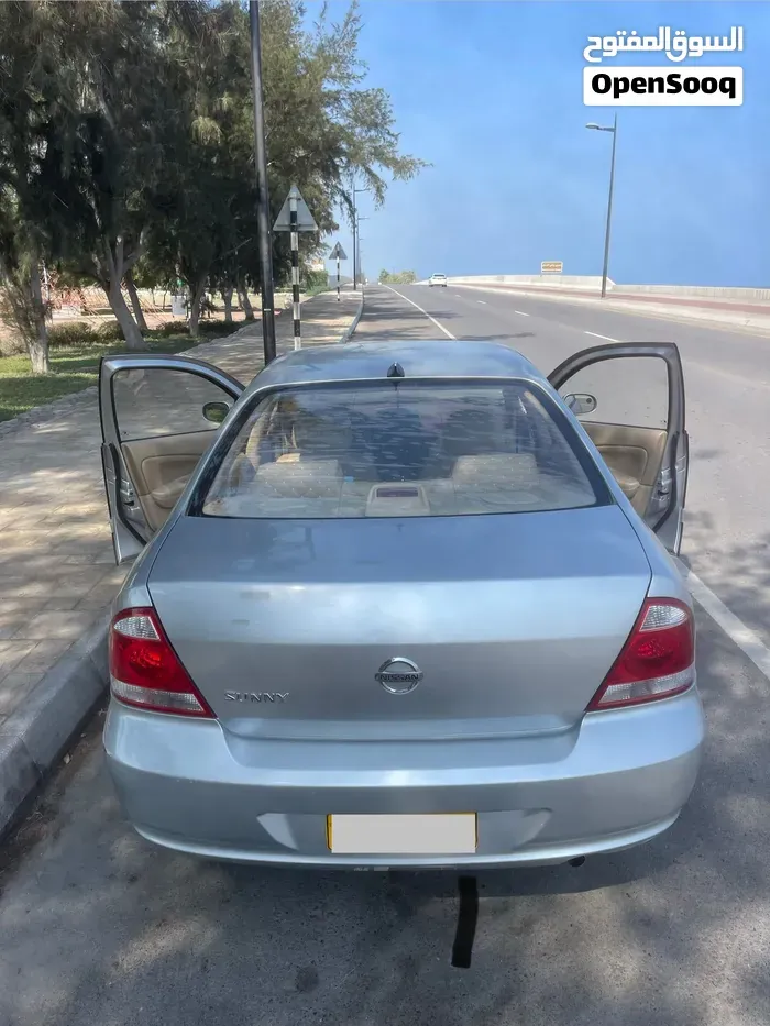 Nissan Sunny 2012 photo 4