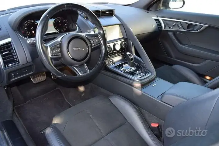 Jaguar F-Type 2022 photo 4
