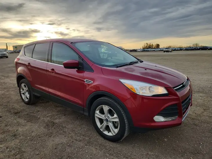 Ford Escape 2013 photo 2