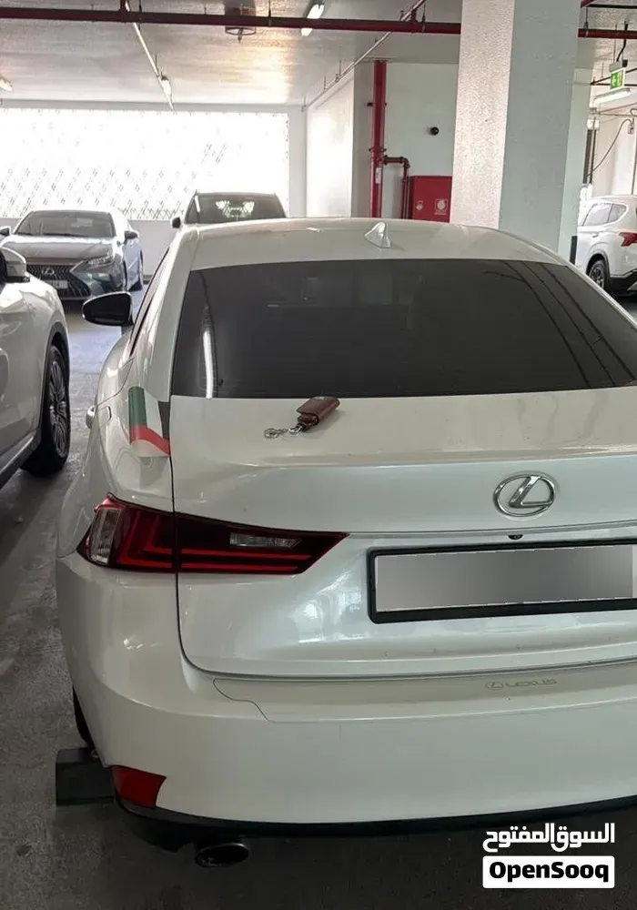 Lexus Is 250 2015 photo 3