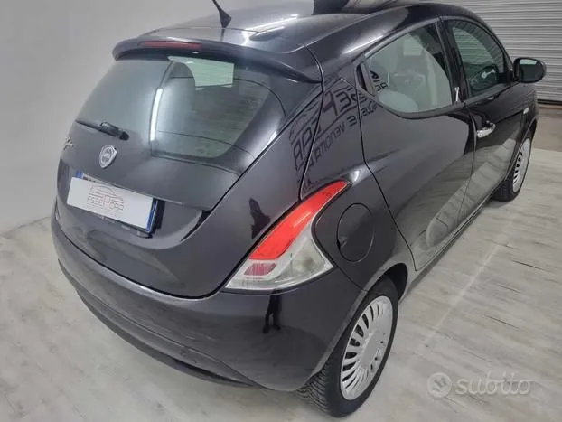 Lancia Ypsilon 2014 photo 3