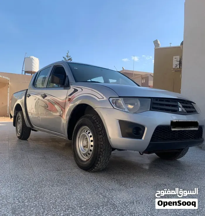 Mitsubishi L200 2004 photo 4