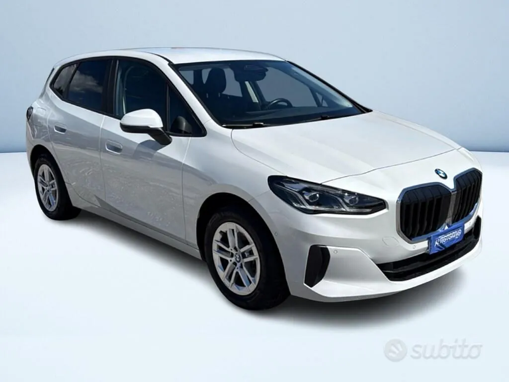 BMW 218D Active Tourer 2023 photo 3