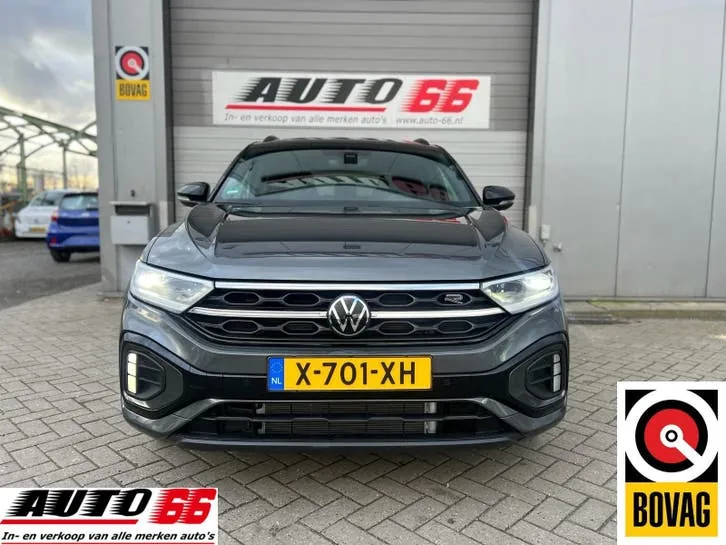 Volkswagen T-Roc 2023 photo 2