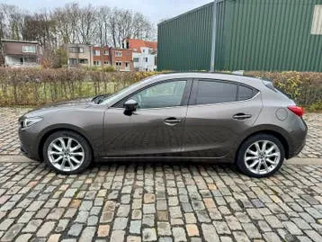 Mazda 3 2017 photo 3