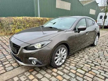 Mazda 3 2017 photo 2