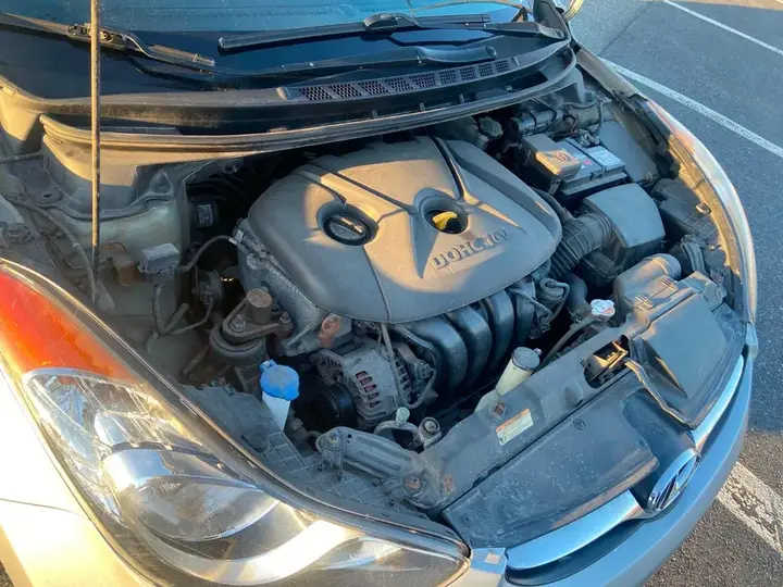 Hyundai Elantra 2013 photo 4