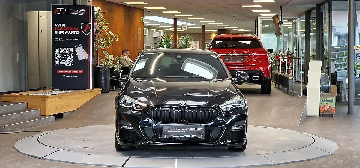 BMW 2 Series 2021 photo 2