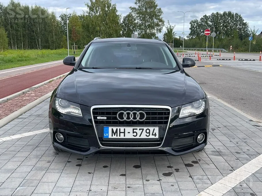 Audi A4 2009 photo 2