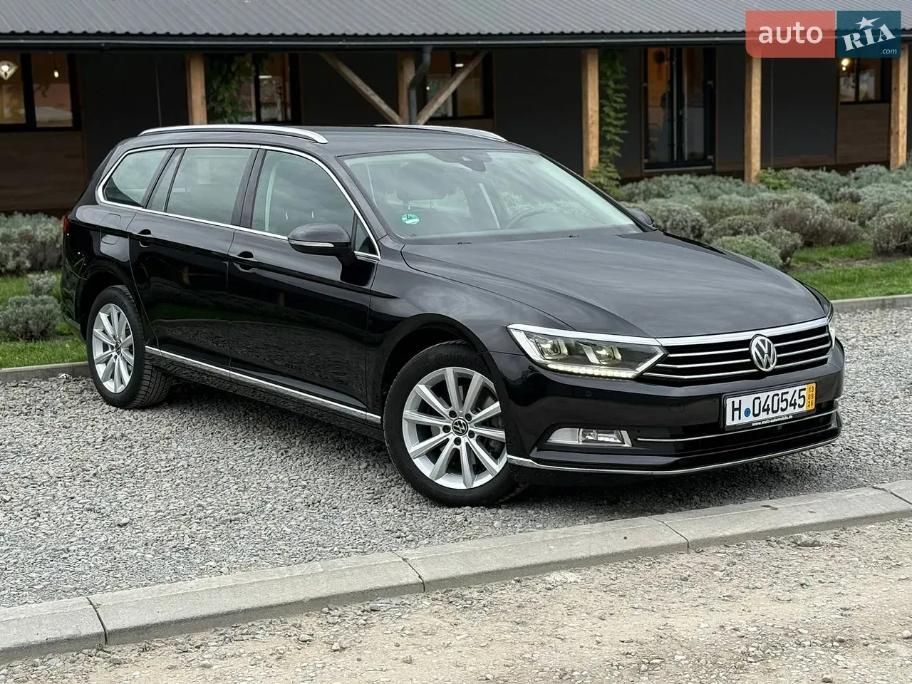 Volkswagen Passat 2019 photo 3