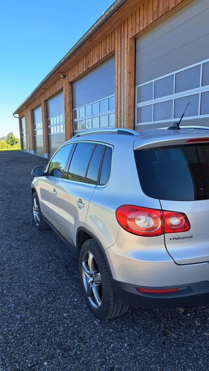 Volkswagen Tiguan 2010 photo 3
