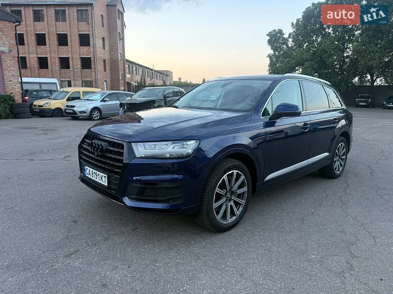 Audi Q7 2019 photo 2