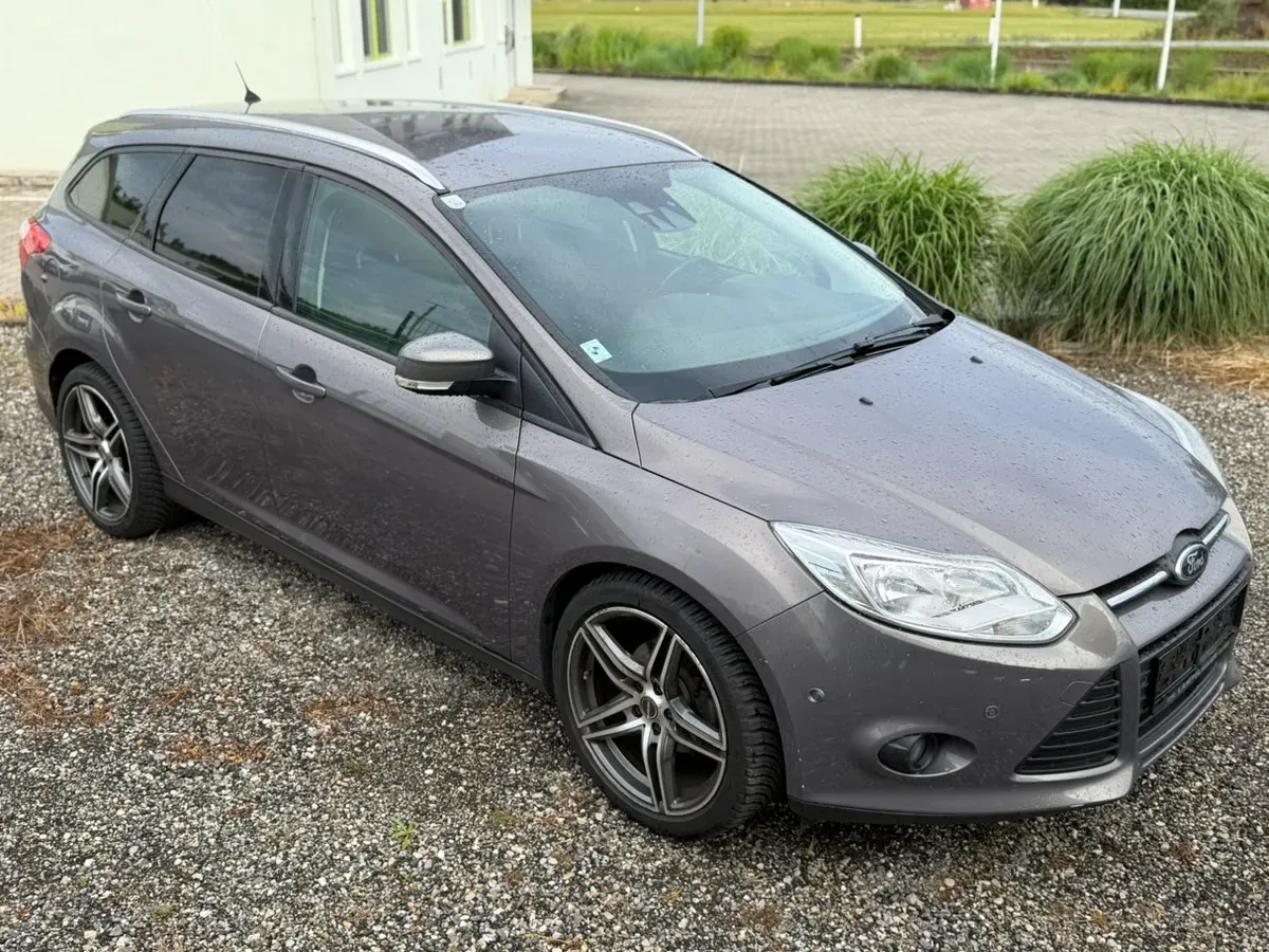 Ford Focus 2013 photo 3