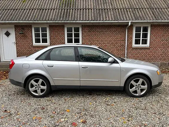 Audi A4 2002 photo 5