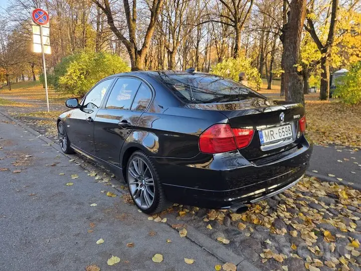 BMW 320I 2010 photo 5