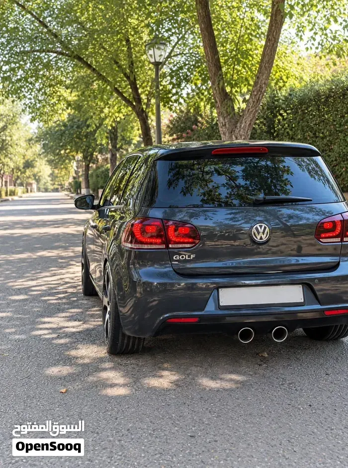 Volkswagen Golf 2011 photo 2