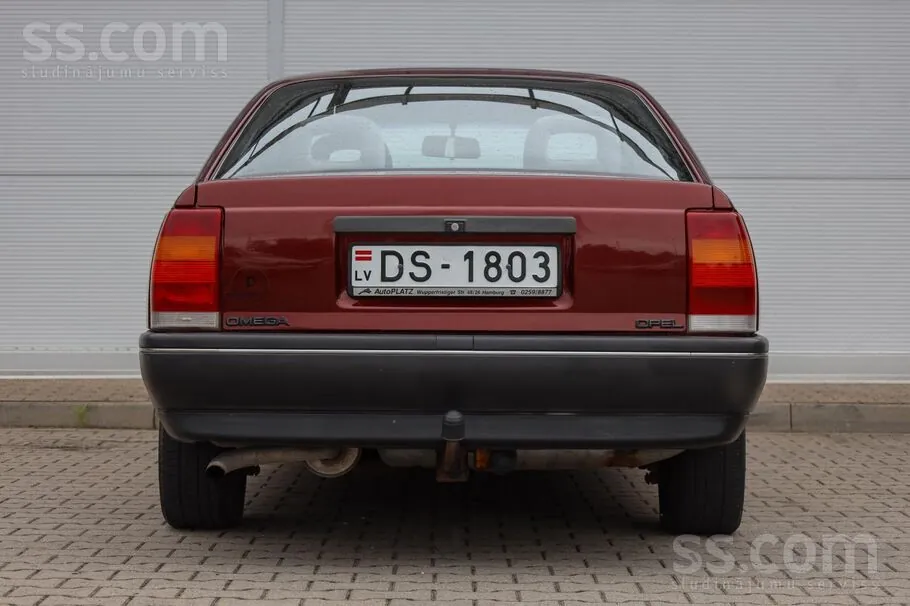 Opel Omega 1988 photo 5