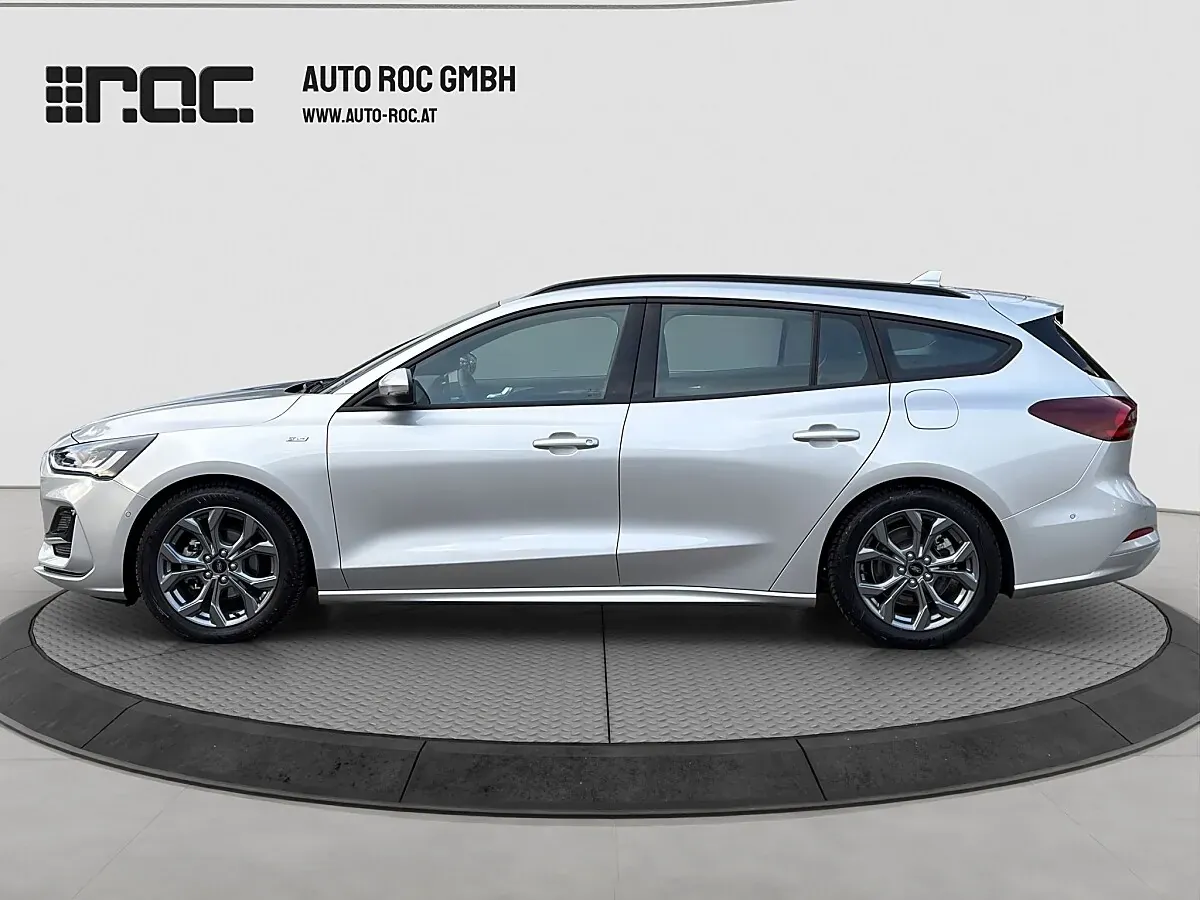 Ford Focus 2025 photo 2