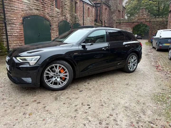 Audi E-Tron 2019 photo 4