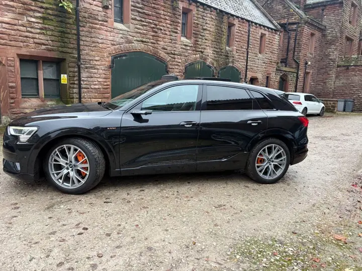 Audi E-Tron 2019 photo 5