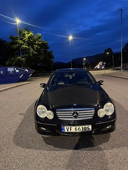 Mercedes-Benz C180 2004 photo 5