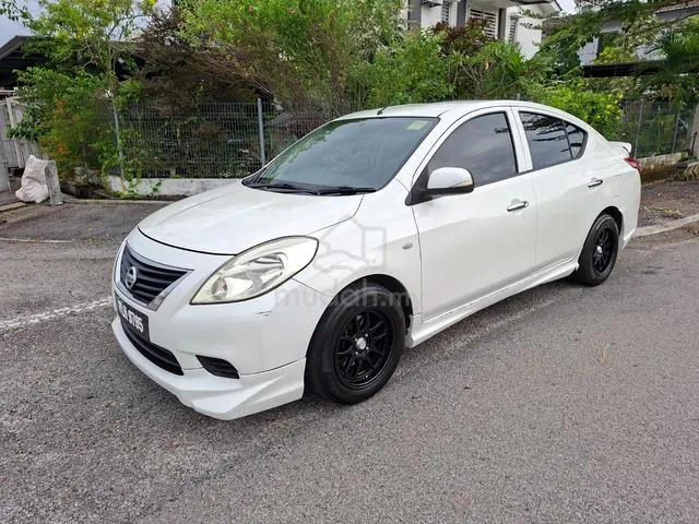 Nissan Almera