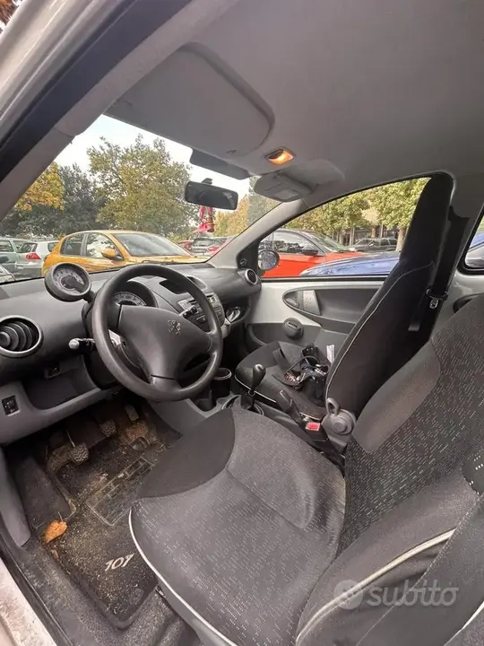 Peugeot 107 2011 photo 5