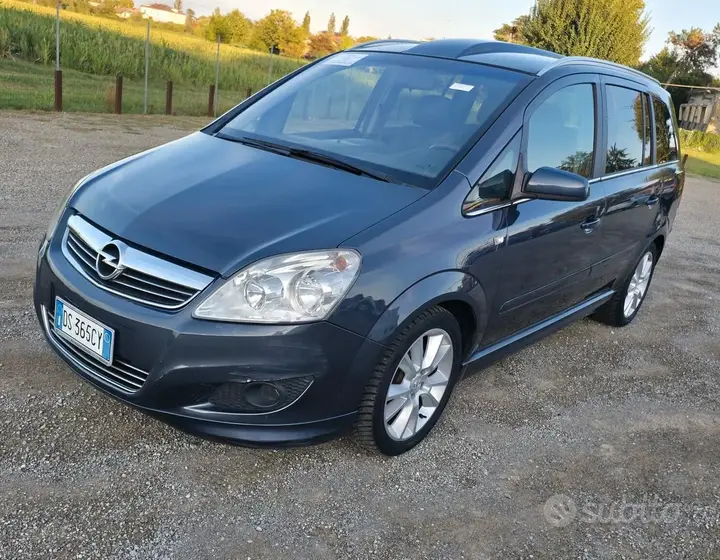 Opel Zafira 2008 photo 2