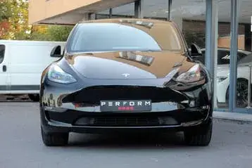 Tesla Model Y 2022 photo 2