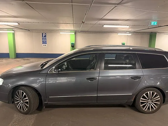 Volkswagen Passat 2010 photo 3