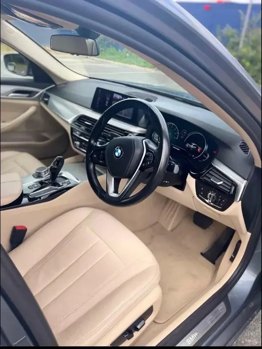 BMW 5 Series 2018 photo 2