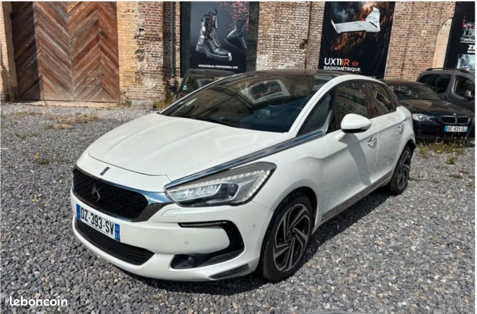 DS Automobiles Ds5 2016 photo 2
