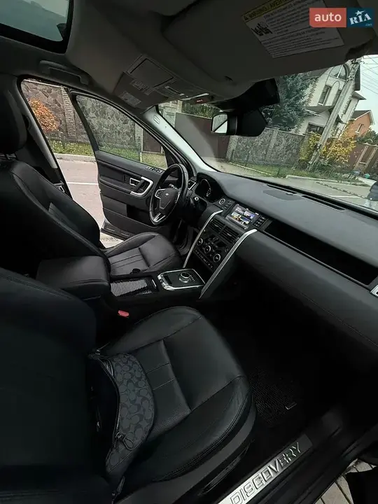 Land Rover Discovery Sport 2015 photo 4