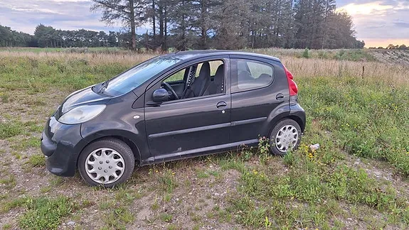 Peugeot 107 2006 photo 3