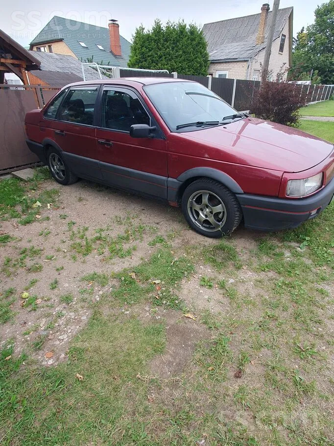 Volkswagen Passat 1988 photo 2
