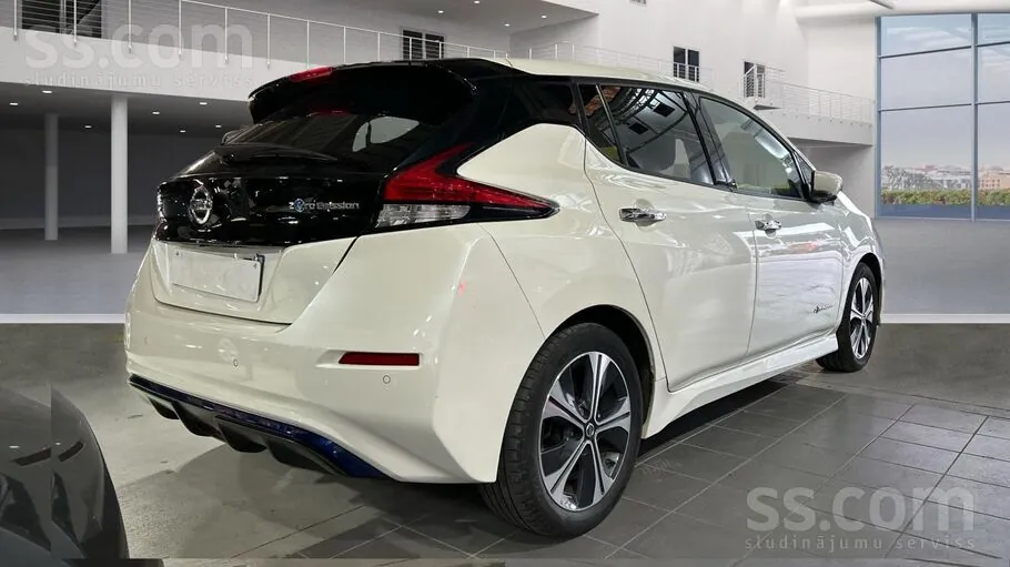 Nissan Leaf 2020 photo 3