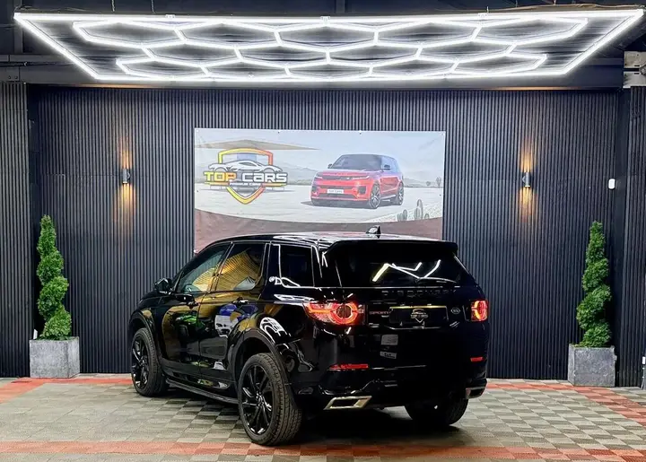 Land Rover Discovery Sport 2018 photo 4