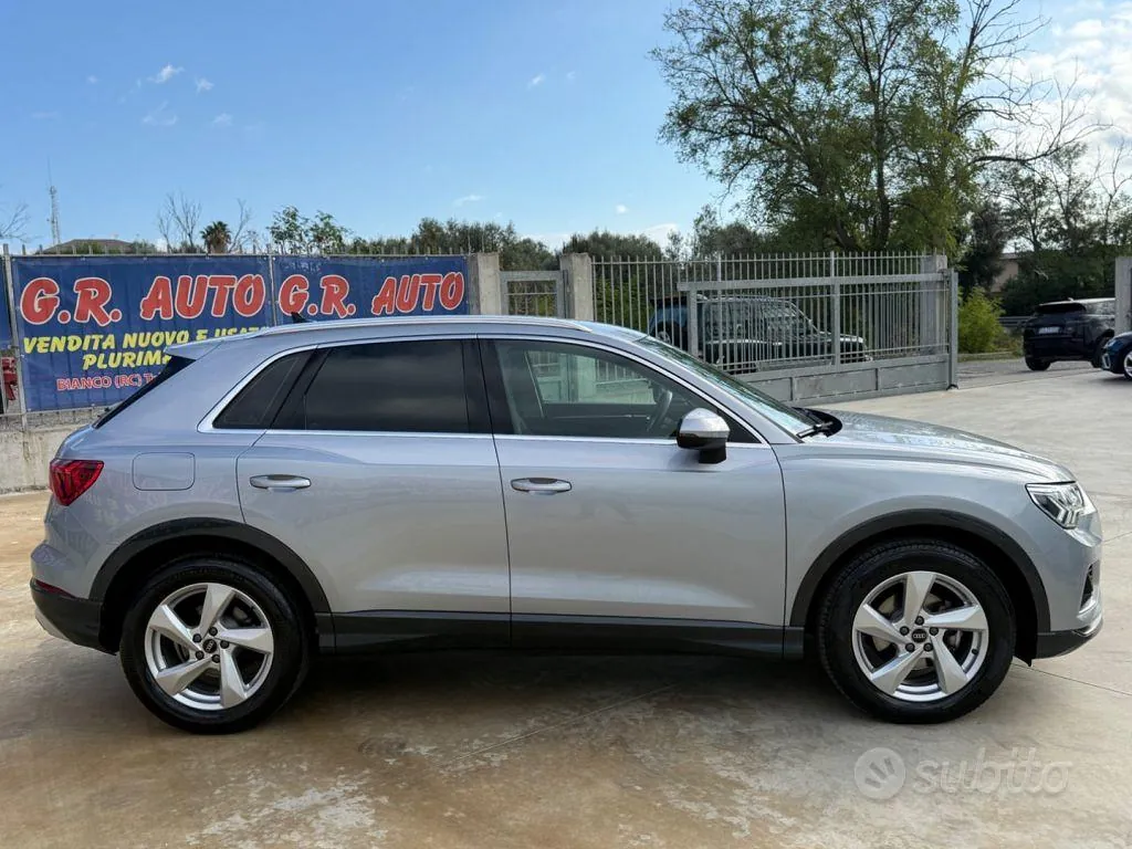 Audi Q3 2022 photo 5