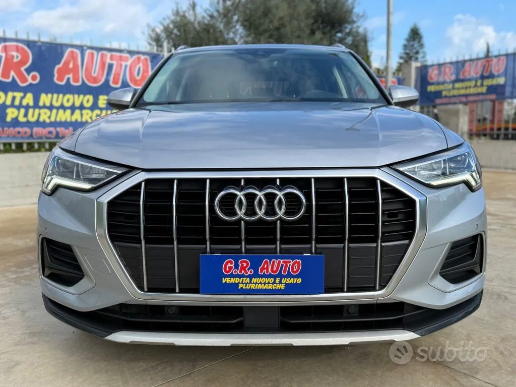 Audi Q3 2022 photo 2