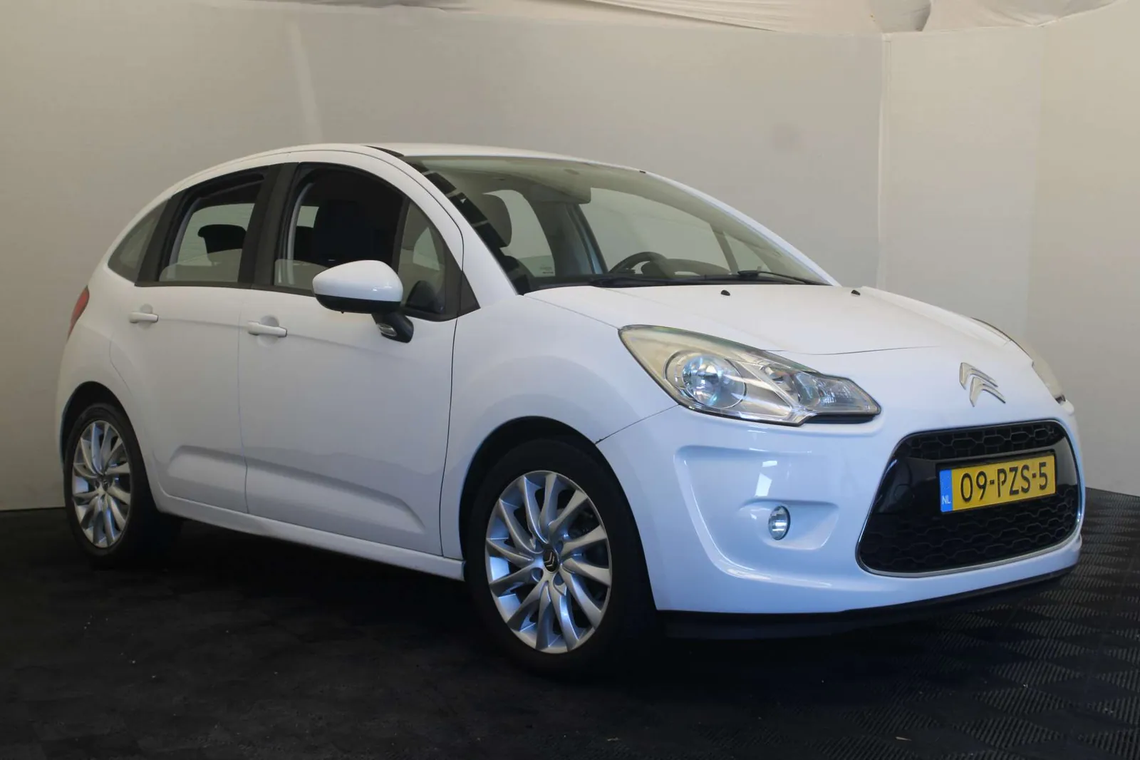 Citroen C3 2011 photo 3