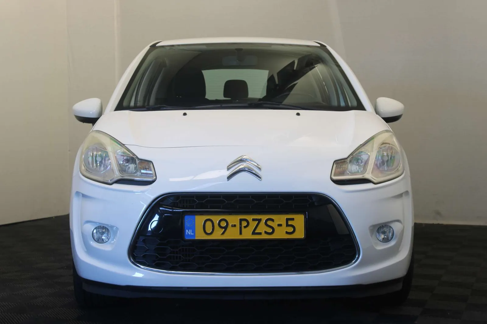 Citroen C3 2011 photo 2