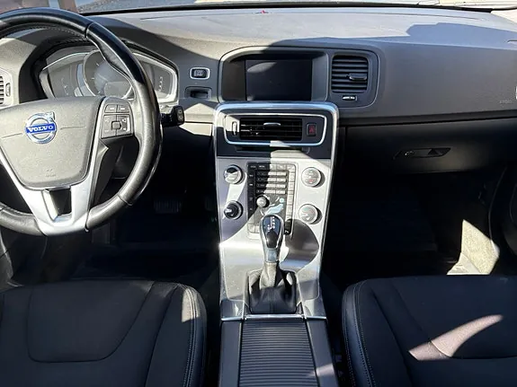 Volvo V60 2018 photo 4