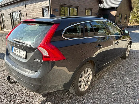 Volvo V60 2018 photo 3
