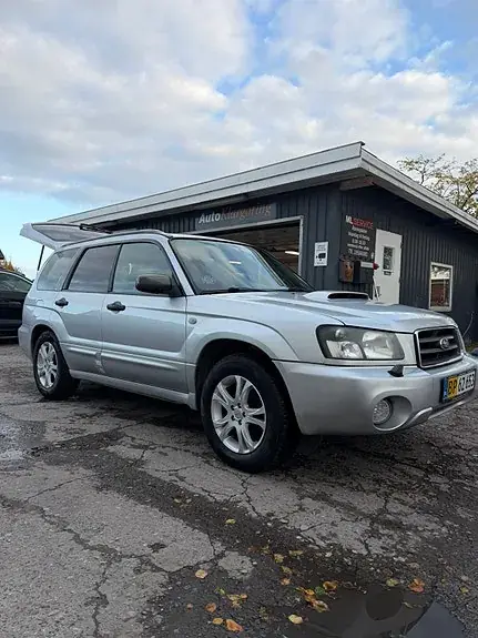 Subaru Forester 2005 photo 2