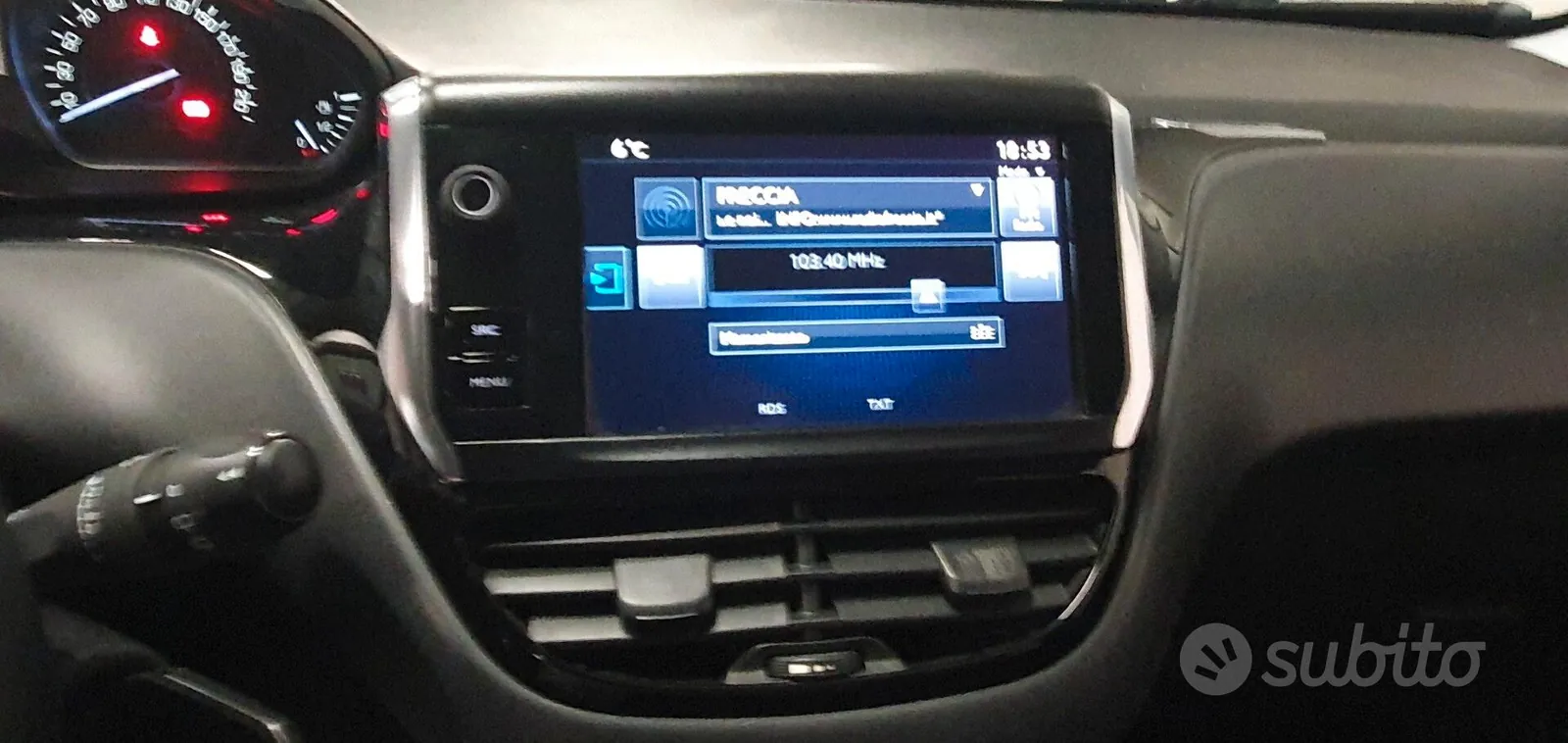 Peugeot 208 2017 photo 4