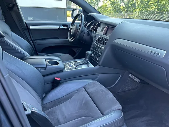 Audi Q7 2012 photo 5