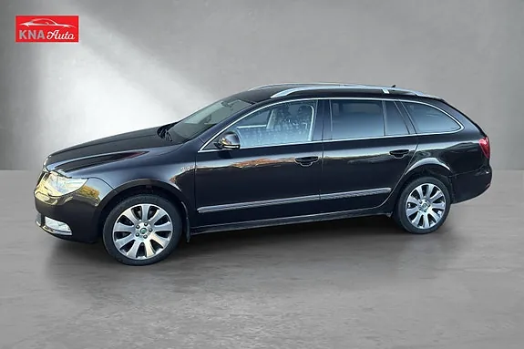 Skoda Superb 2013 photo 2