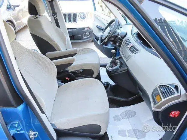 Citroen C4 Picasso 2007 photo 5